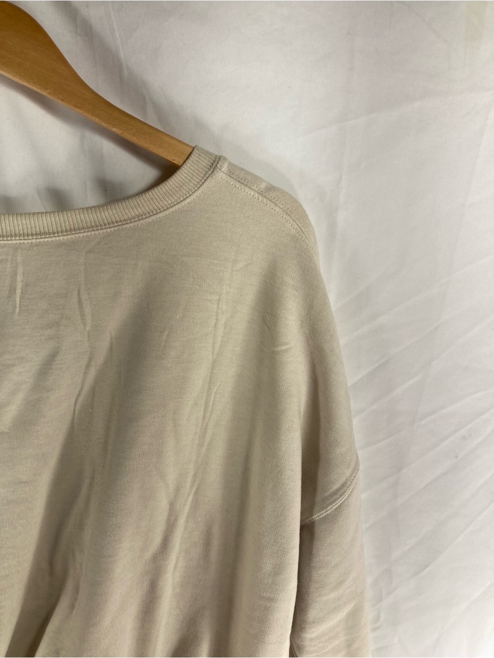 Disney Beige Mickey Outline Crewneck off the shoulder Sweatshirt xL - Picture 12 of 13